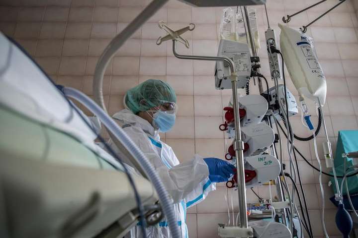 Оперативні дані МОЗ: в Україні виявлено понад 5 тисяч нових хворих на коронавірус