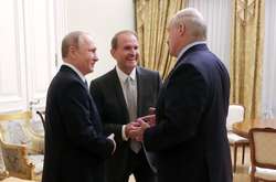 У 2019 році Медведчук зустрівся з Путіним та Лукашенком