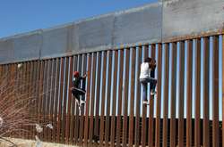 Байден закрив проєкт будівництва стіни на кордоні з Мексикою