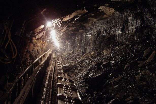 У Росії стався обвал шахти: майже 100 людей під завалами