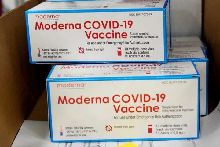 ЗМІ: Євросоюз домовляється з Moderna про нову угоду через нестачу вакцин