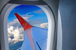 Літак із застряглими українськими туристами вилетів із Занзібару