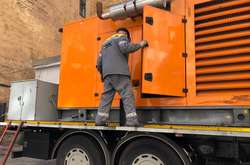 ДТЕК Київські електромережі направила в Пущу-Водицю аварійну бригаду з дизель-генераторами 