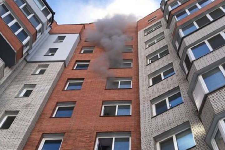 Пожежа у Вінниці: з дев'ятиповерхівки рятувальники евакуювали чотирьох дітей