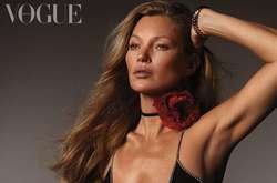  47-летняя модель Кейт Мосс призналась, что начинающих манекенщиц часто ставят в неловкое положение 
  