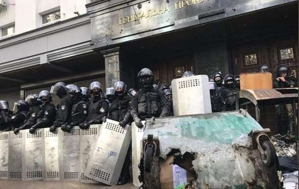 Расстрел Майдана: суд разрешил заочное расследование в отношении бывшего начальника милиции Киева