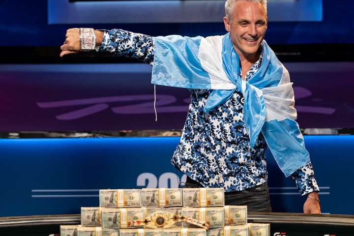 Чемпіон світу з покеру за вечір виграв 315 тисяч доларів