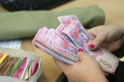Зарплата более 25 тыс. грн: Госстат сообщил, сколько украинцев ее получают