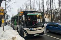  Електробус МАЗ-303Е на вулицях Києва 