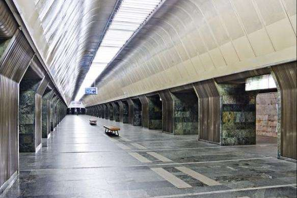 Сегодня вечером будет сложно попасть на три станции киевского метро