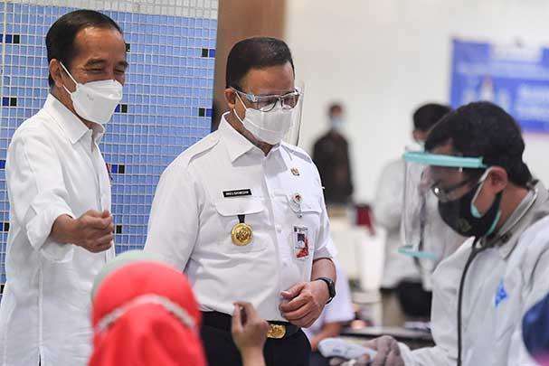 Мешканців столиці Індонезії штрафуватимуть за відмову від Covid-вакцинації