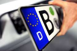 Україна перетворюється на автозвалище. Експерт прокоментував ризики нового закону про «євробляхи»