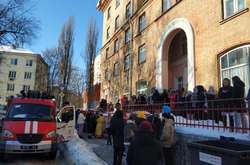 Під час ліквідації пожежі з гуртожитку евакуювали близько 200 осіб