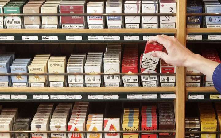 Кілька тисяч гривень: експерт сказав наскільки подорожчають цигарки до 2025 року