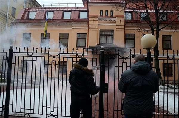 У Петербурзі скоєно напад на українське генконсульство: є поранений