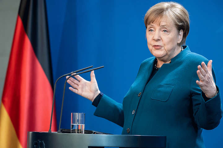 Меркель визнала, що прогресу в питанні територіальної цілісності України немає