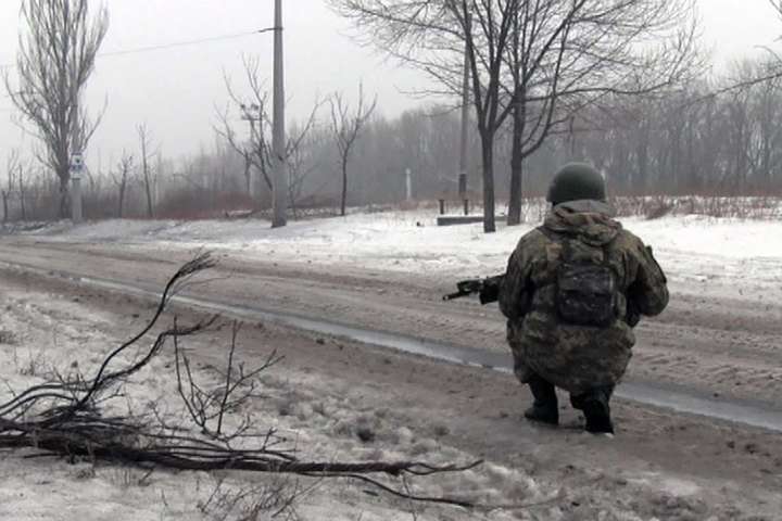 Бойовики вночі випустили понад 30 мін поблизу Новгородського