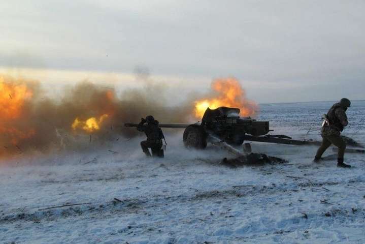 Сім порушень за добу: бойовики на Донбасі гатили з артилерії та мінометів