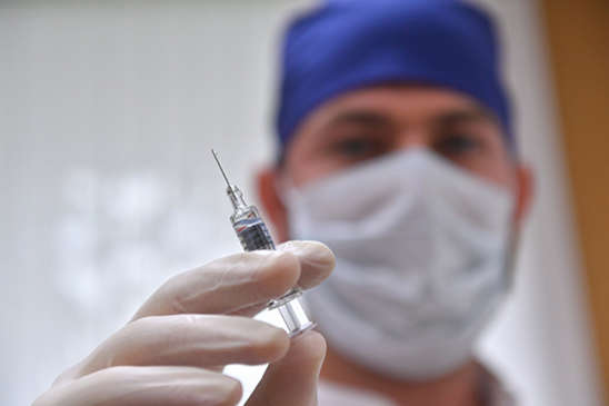 Австралія розпочала вакцинацію від коронавірусу