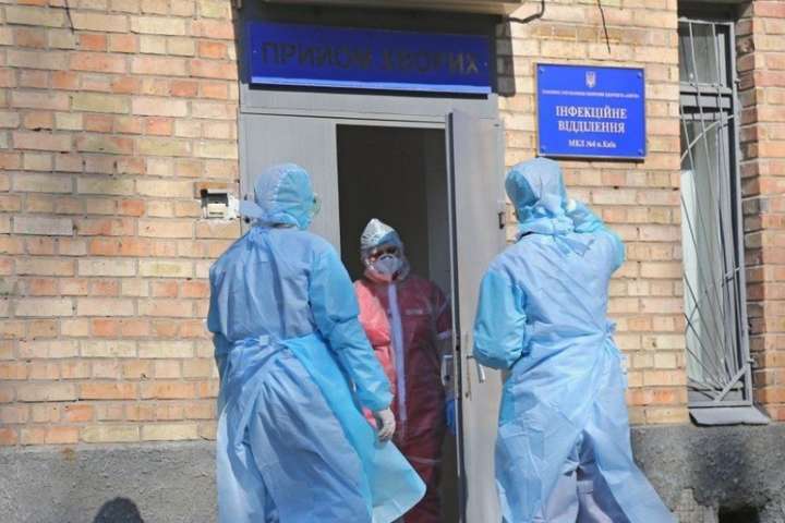 В Україні виявили ще понад три тисячі нових хворих на Covid-19
