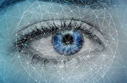 Око вдалося зберегти, крім того, у дівчини з'явилося «предметний» зір