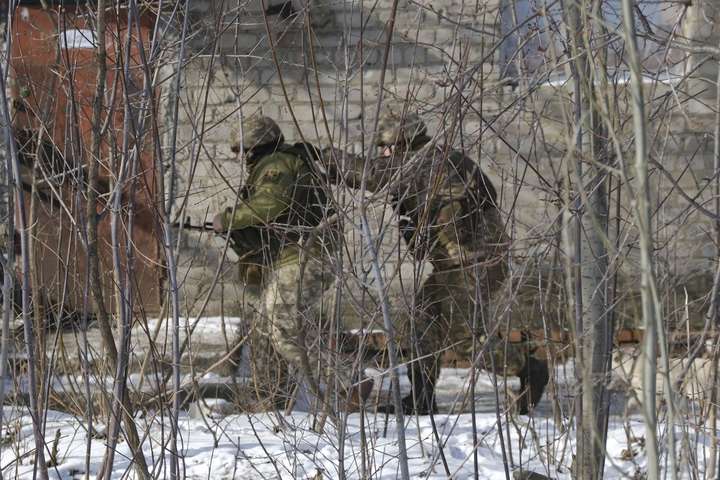 Українські військові готуються до боїв у міській забудові 