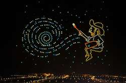 600 дронів створили в небі картини ван Гога і потрапили до Книги рекордів Гіннеса