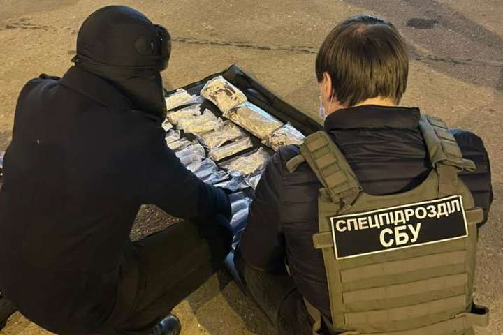 4 кг амфетаміну в пачках з-під соку: СБУ в Одесі заблокувала міжрегіональний наркотрафік 