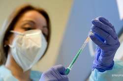 Reuters повідомило про проблеми AstraZeneca з поставками вакцин до ЄС