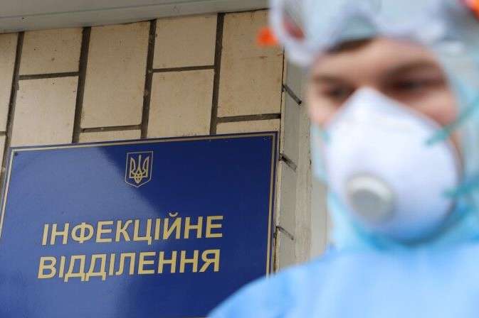 Коронавірус наступає: в Києві за добу понад пів тисячі нових хворих