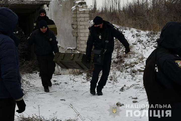 Поліція знайшла у Лисичанську тайник із зброєю бойовиків 