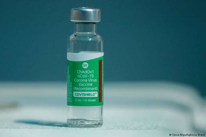 Щеплення від коронавірусу: чим вакцинують українців?