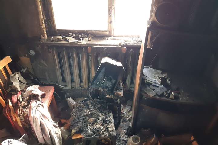 На Київщині під час пожежі в будинку загинув чоловік (фото)