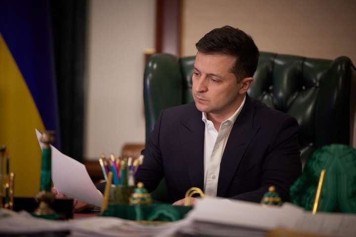 Зеленський змінив склад української делегації в Тристоронній контактній групі