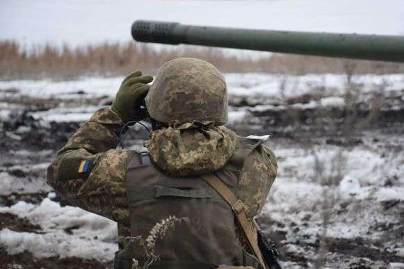 Доба на Донбасі: дев'ять обстрілів, є поранений