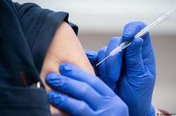 Урядовець повідомив, коли вакцинують усіх охочих українців