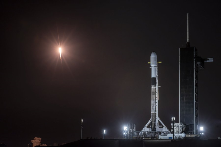 SpaceX скасувала запуск ракети-носія за півтори хвилини до старту