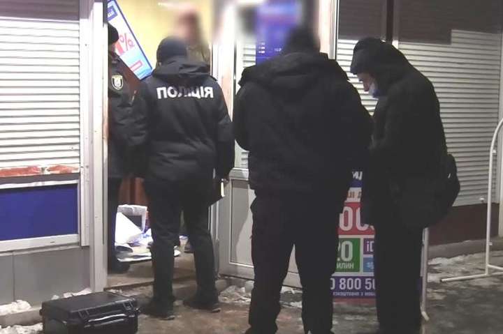 Київські поліцейські затримали нападників на офіс мікрокредитної організації