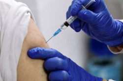  25 февраля в Украине наконец стартовала кампания по вакцинации 