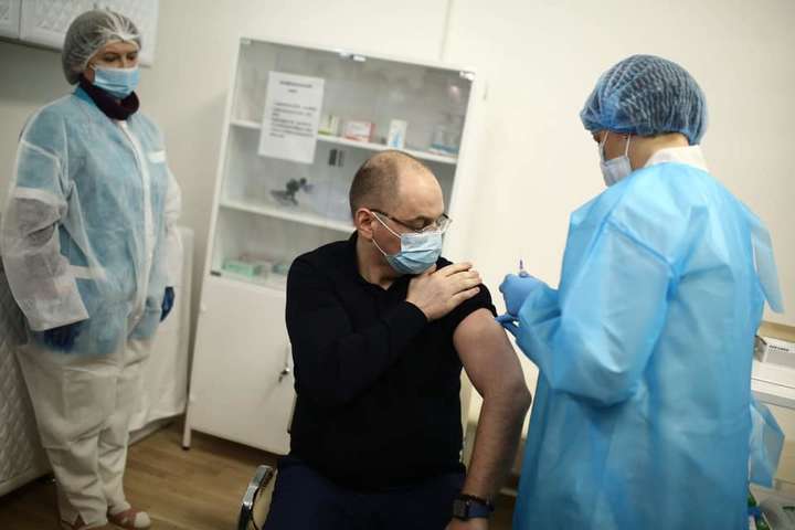 Степанов: план вакцинації не зірвано, попри низькі показники щеплень