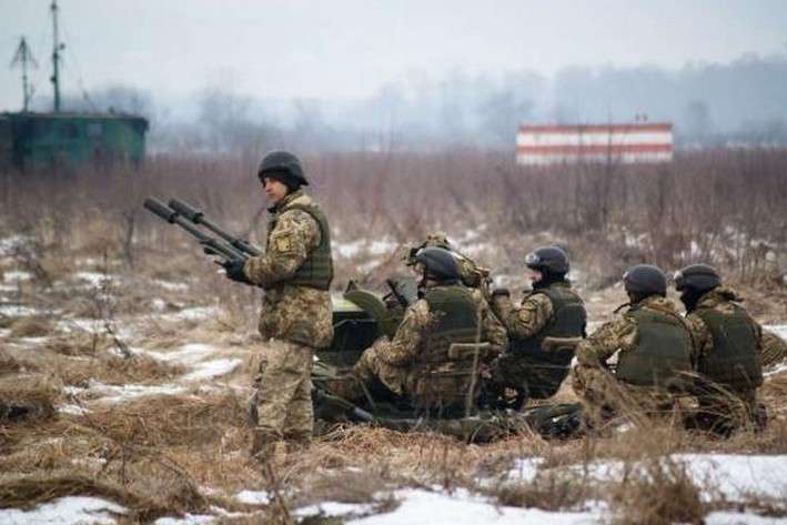 Доба на Донбасі: сім ворожих обстрілів, постраждали дев'ятеро військових