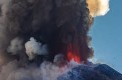 На Сицилії вдруге за місяць прокинувся вулкан Етна