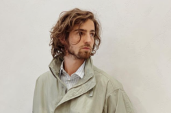 Певец Владимир Дантес