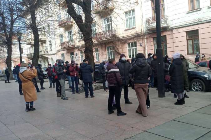 «За що нам жити?». У Чернівцях та Івано-Франківську протестують підприємці (фото, відео)