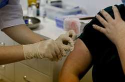 Щеплення в Київській області: хто був вакцинований у першу чергу