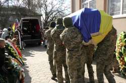 Херсон попрощався із загиблим на Донбасі морпіхом