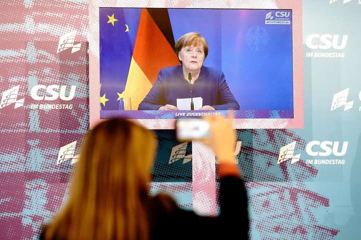 Справа афери на 2 млрд євро: Меркель дасть свідчення у Бундестазі