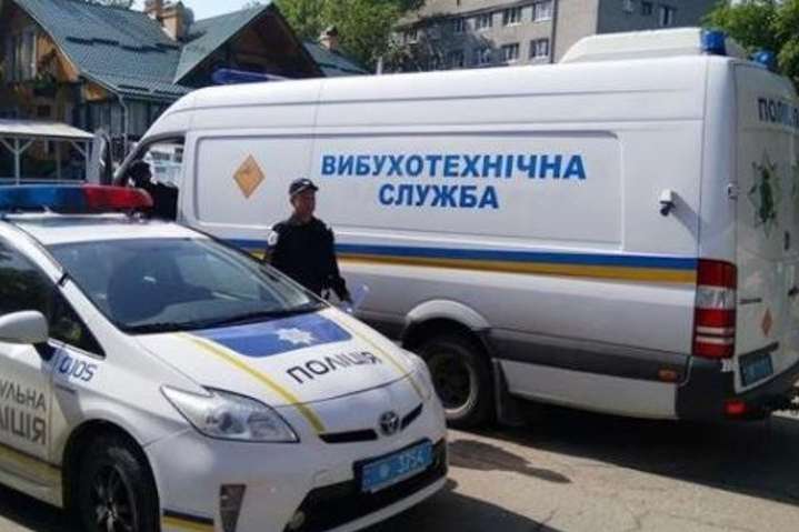 «Замінування Одеси»: у всіх судах міста шукають вибухівку 