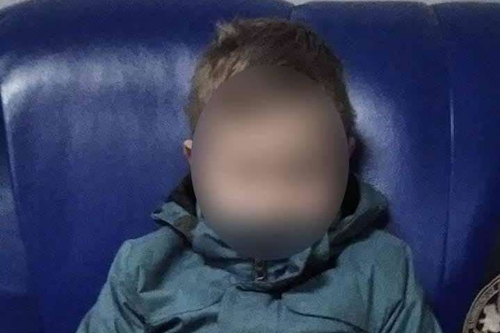 Вінницькі поліцейські відшукали п’ятирічного хлопчика, який загубився вночі