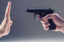 Парламентарі  відмовилися ухвалити законопроєкти про цивільну зброю та боєприпаси 